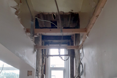 Automist wall mounted electronic nozzle